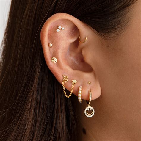 The 7 Biggest Ear Piercing Trends Of 2022 With Photos Allure