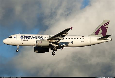 Airbus A320 232 Oneworld Qatar Airways Aviation Photo 2377344