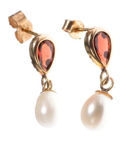 Ct Gold Garnet And Pearl Drop Earrings
