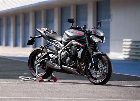 The new street triple s is the new street champion. Triumph Street Triple RS 2020: la experiencia en Moto2 ...