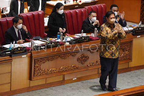 Pengesahan Uu Cipta Kerja Antara Foto