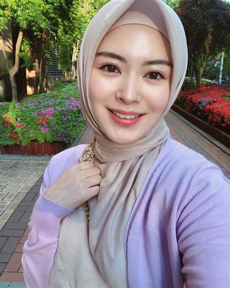 Ayana jihye moon, eks anggota girband kpop 5dolls yang memilih masuk islam. 5 Potret Ayana Moon, Selebgram Korea yang Viral Dijodohkan ...