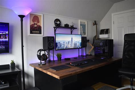 Clean Room Computer Desk A Clean Minimalistic And Ergonomic Desk Is