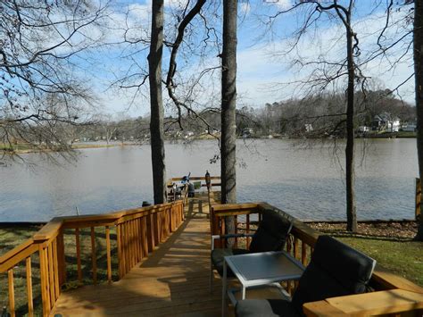 Waterfront Bungalow Updated On High Rock Lake Lexington