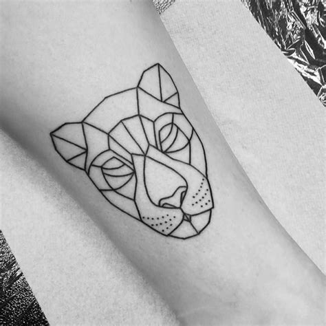 50 Geometric Lion Tattoo Designs And Meanings Geometric Lion Tattoo