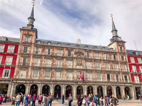 Portal informativo de la comunidad de madrid. Plaza Mayor Madrid Spain - Dana Berez