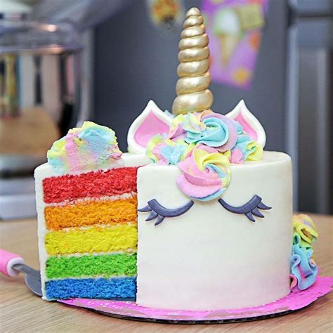 How to draw a unicorn rainbow cake. Unicorn rainbow cake (With images) | Unicorn birthday cake, Rainbow unicorn cake, Rainbow cake