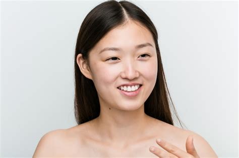 Premium Photo Close Up Of A Young Beautiful And Natural Asian Woman
