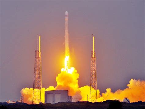 Spacex looks set to launch yet another starship prototype over texas today. Photos: SpaceX launch from Cape 4-27-15