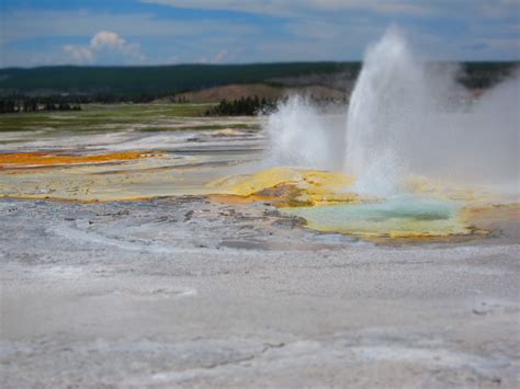 Geysers And Other Thermal Activity In Yellowstone Nonstop From Jfk