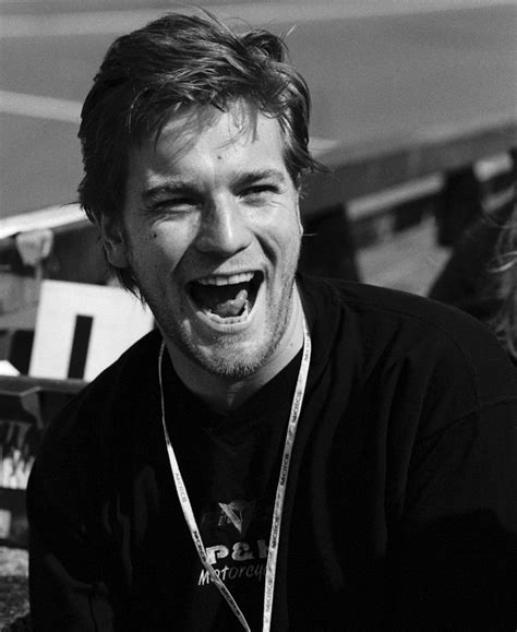 As for me, i'm supposed to meet ewan mcgregor somewhere in the bowels of this cavernous hall. Ewan McGregor - one of my favorite people - period. | Ewan ...