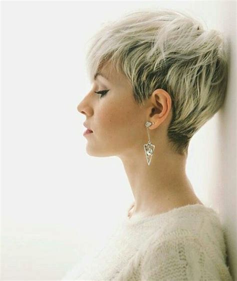 We rounded up our favorite pixie haircuts and hairstyles to give you some short haircut ideas. 25 Most Cutest Pixie Cut Short Hairstyles - Haircuts ...