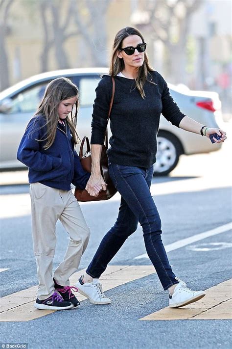 Jennifer Garner Holds Daughter Seraphinas Hand Daily Mail Online