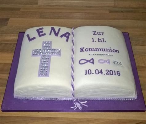 Liebe gäste, zur kommunion am tag um uhrzeit möchten wir euch einladen, diesen tag mit uns gemeinsam zu verbringen, und lassen wir die feierlichkeit mit kaffee und kuchen ausklingen. Kommunionstorte Buch | Kommunion torte, Buch kuchen ...