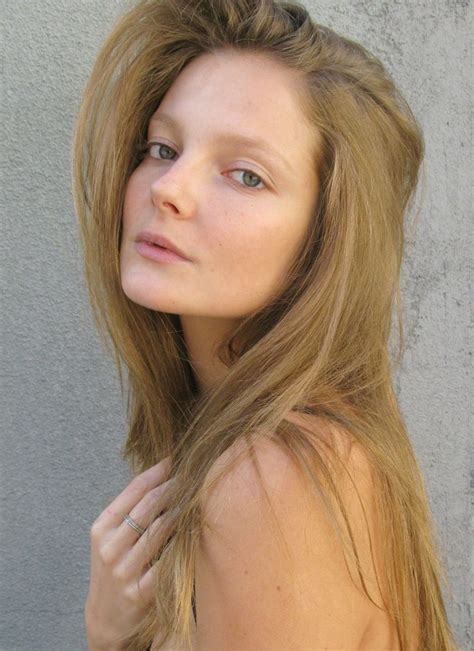 A guide to the career of eniko mihalik including cover shots, party photos, runway images, backstage photos, quotes, and more. Polaroids Eniko Mihalik November 2011 (Polaroids/Digitals)