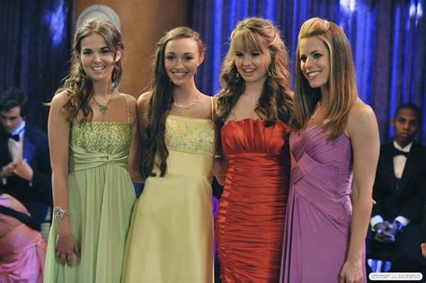 Brenda song, cole sprouse, debby ryan and others. 'The Suite Life on Deck' stills: 3x21 Prom Night - Zoey ...