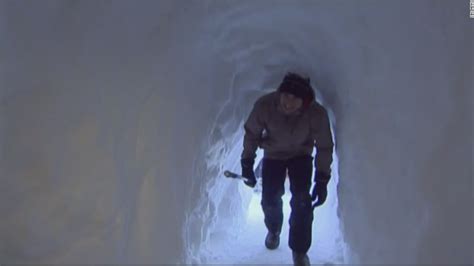 Man Creates Enormous Snow Tunnel To His Driveway Cnn Video