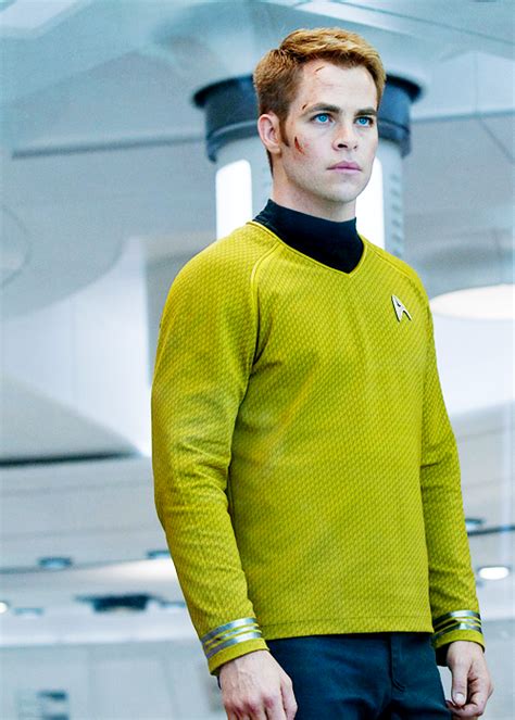 Chris Pine As James T Kirk Star Trek 2009 Star Trek Tos Star Wars