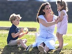 Kate Middleton compartió el momento más tierno con una niña vestida de ...