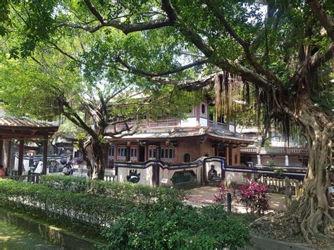 The lin ben yuan family mansion and garden (chinese: Travel Back in Time at the Lin Family Mansion - Taipei ...
