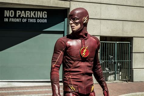 Грант гастин, кэндис паттон, даниэль панабэйкер и др. 'The Flash' Season 5 Premiere Photos: Nora Suits Up as XS