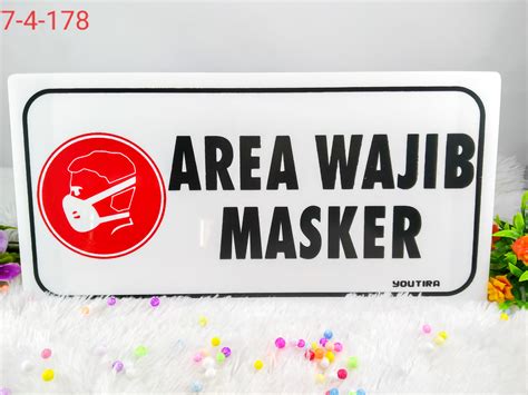 Masker udara dari 3m ini menutupi setengah wajah anda. Area Wajib Masker / Label Service Price Sticker Cartoon T ...