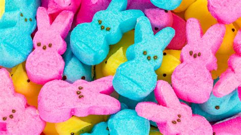 Take A Peek At These 15 Fun Facts About Peeps