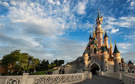 Why Disneyland Paris Is Worth A Visit Travel Leisure