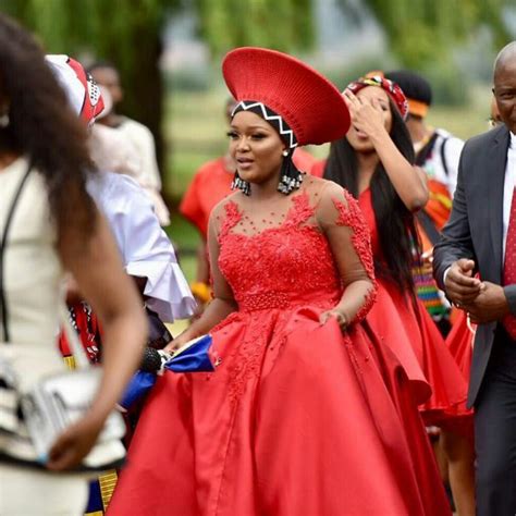 Pin By Stpatrick Selokela On Afrikan Weddings African Traditional Wedding Dress Wedding
