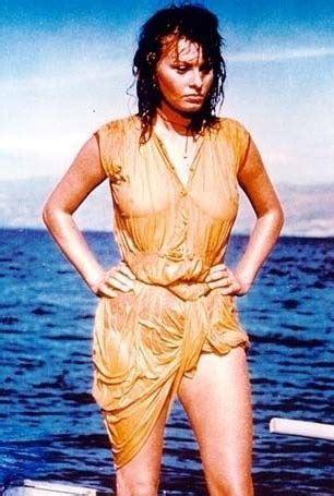 Quieres Ver Las Deliciosas Fotos De Sophia Loren Completamente