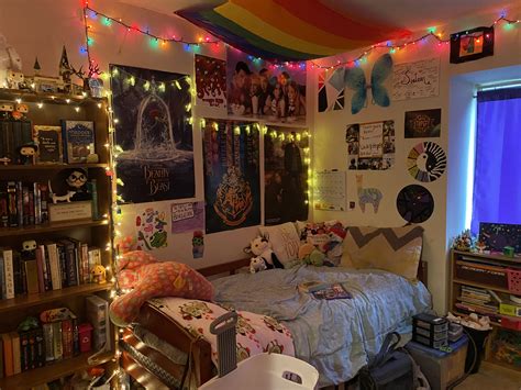 80 s 90 s aesthetic bedroom room design bedroom dreamy room room inspiration bedroom