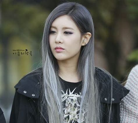 Korean Kpop Idol Girl Group Tara T Ara Qri Grey White Hair