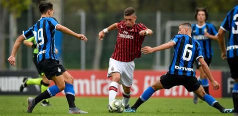 Secondo quanto riportato da seriebnews, sebastiano desplanches, portiere della primavera del milan, potrebbe andare in prestito in b per fare esperienza. FIGC
