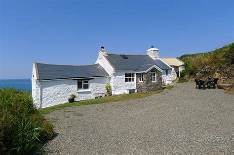 Penrhyn Strumble Head 2 Star Holiday Cottage In Pembrokeshire South