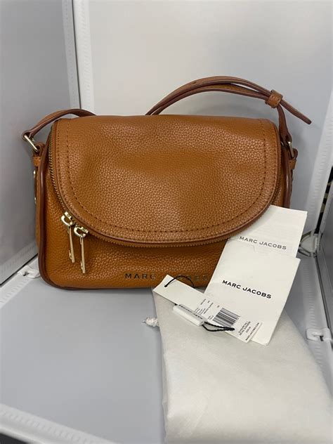 MARC JACOBS GROOVE SMOKED ALMOND Barang Mewah Tas Dompet Di Carousell
