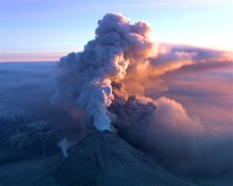 Kizimen Volcano 2376 M