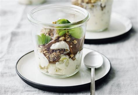 Iscreme Med Karamel Og Crunch Opskrift Dessert Mad Ideer