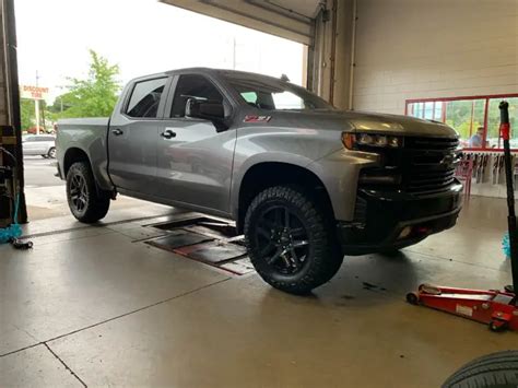 Owners Pictures Of 35 Tires On Stock At4 Or Trail Boss 2019 2021