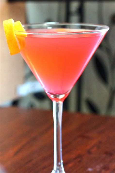 • how would you describe the taste of a certain cocktail? Learn how to make the Cosmopolitan cocktail at home. This ...