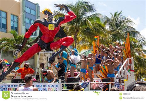 Homosexuel Pride Parade Float De Miami Beach Photographie éditorial Image Du Célébrez Miami