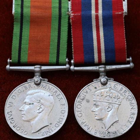 British Ww2 Swing Mounted Ribbon Full Medal Bar Of Defence And War Medal