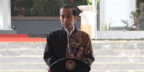 Jokowi Harap Pandemi Tak Kurangi Kegembiraan Umat Kristiani Rayakan