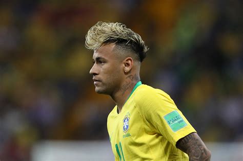 Slikhaar recommends by vilain gold digger for great hair. Neymar nahm Friseur zur WM mit | Sky Sport Austria