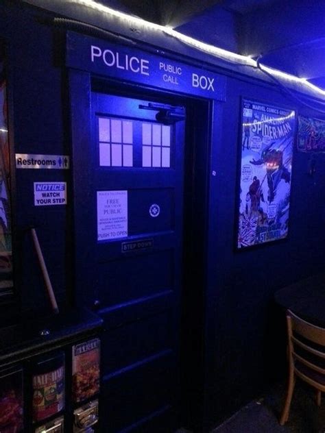 Did You Know Theres A Doctor Who Bar In Portland Doctor Who Tardis