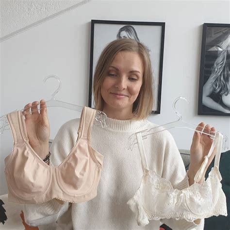 She Helps Women Find The Right Bra Size Without Meeting Them In Person