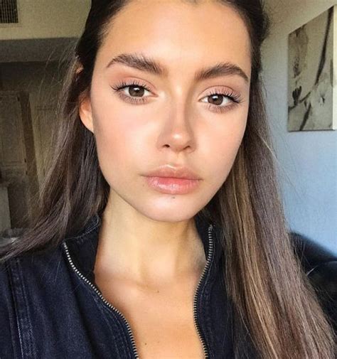 6 Essential Elements To Rock The Natural No Makeup Look
