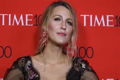 blake lively deletes all her instagram posts yet again