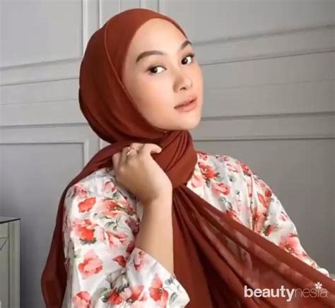 Tutorial Hijab Pashmina Ceruti Yang Mudah Dan Cantik Ala Indah Nada Puspita
