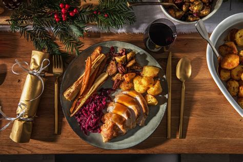 Non traditional christmas dinner ideas. Traditional Christmas Dinner Recipe Hellofresh