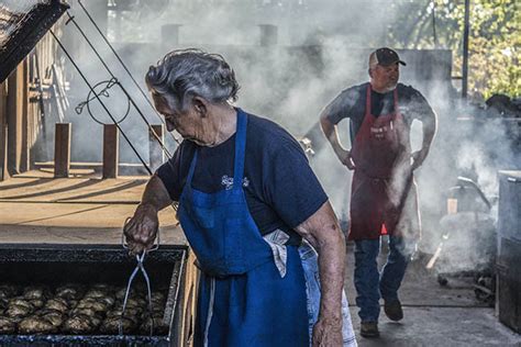 If you missed my post last week regarding #tootsie you missed seeing a real life superhero! BBQ Photographers: Wyatt McSpadden : TMBBQ